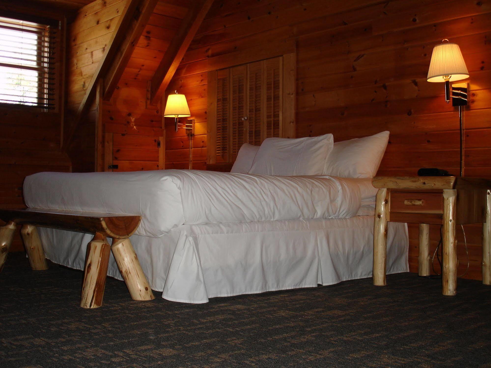 Mountain Top Inn And Resort Warm Springs ภายนอก รูปภาพ